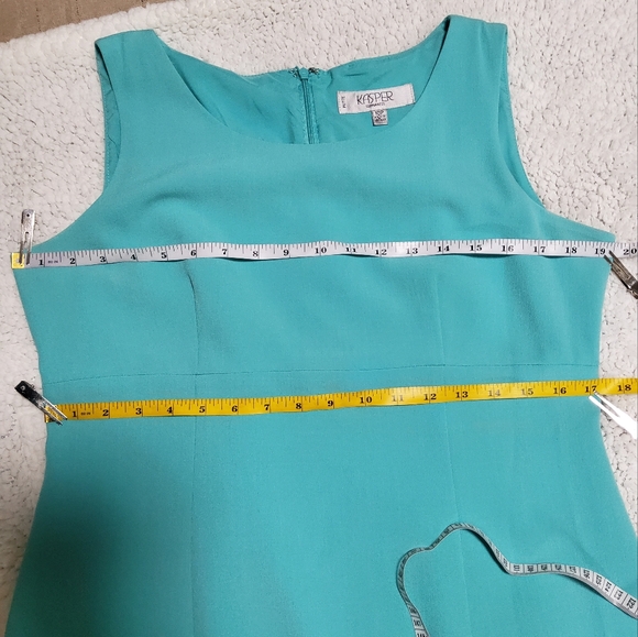 Kasper Green Stretch Sleeveless Sheath Round Neckline Size 10P - Picture 5 of 10